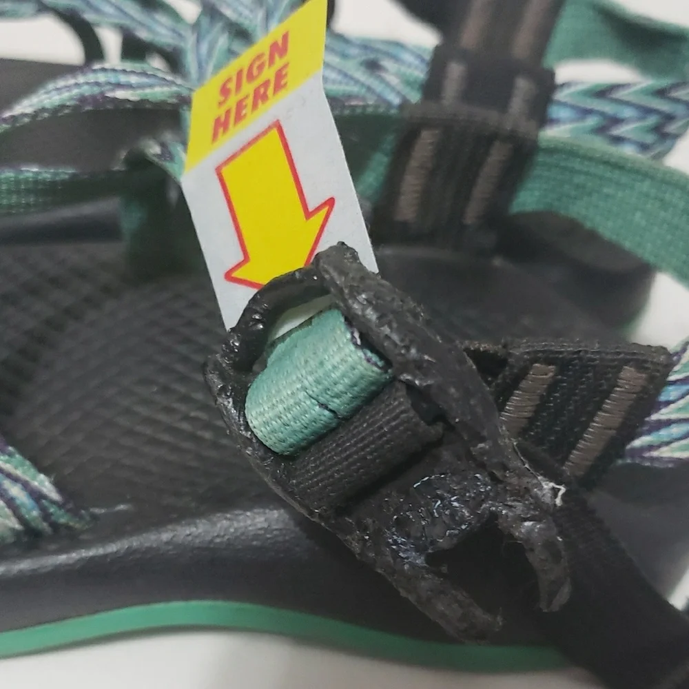 CHACO‎ ZX/1 Ecotread Dagger Kids J-1 Black and Green Sandals